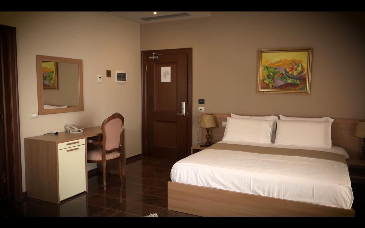 Fishta Hotel & Apartments Velipojë Buitenkant foto
